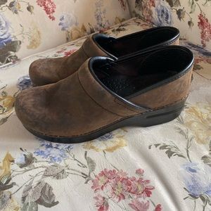 Dansko size 39